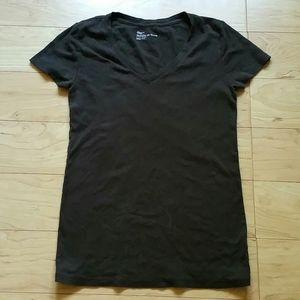 Women's Gap v-neck shirt M